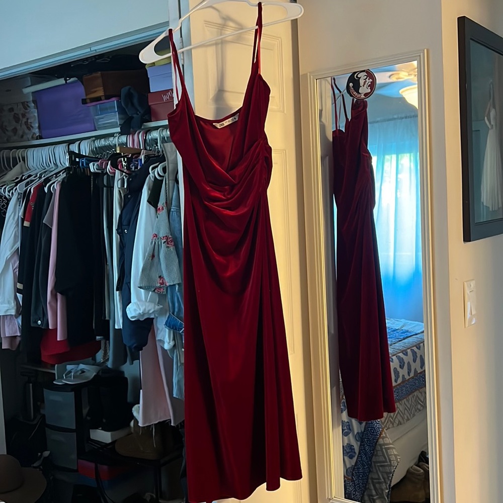 Zara red velvet dress size M
